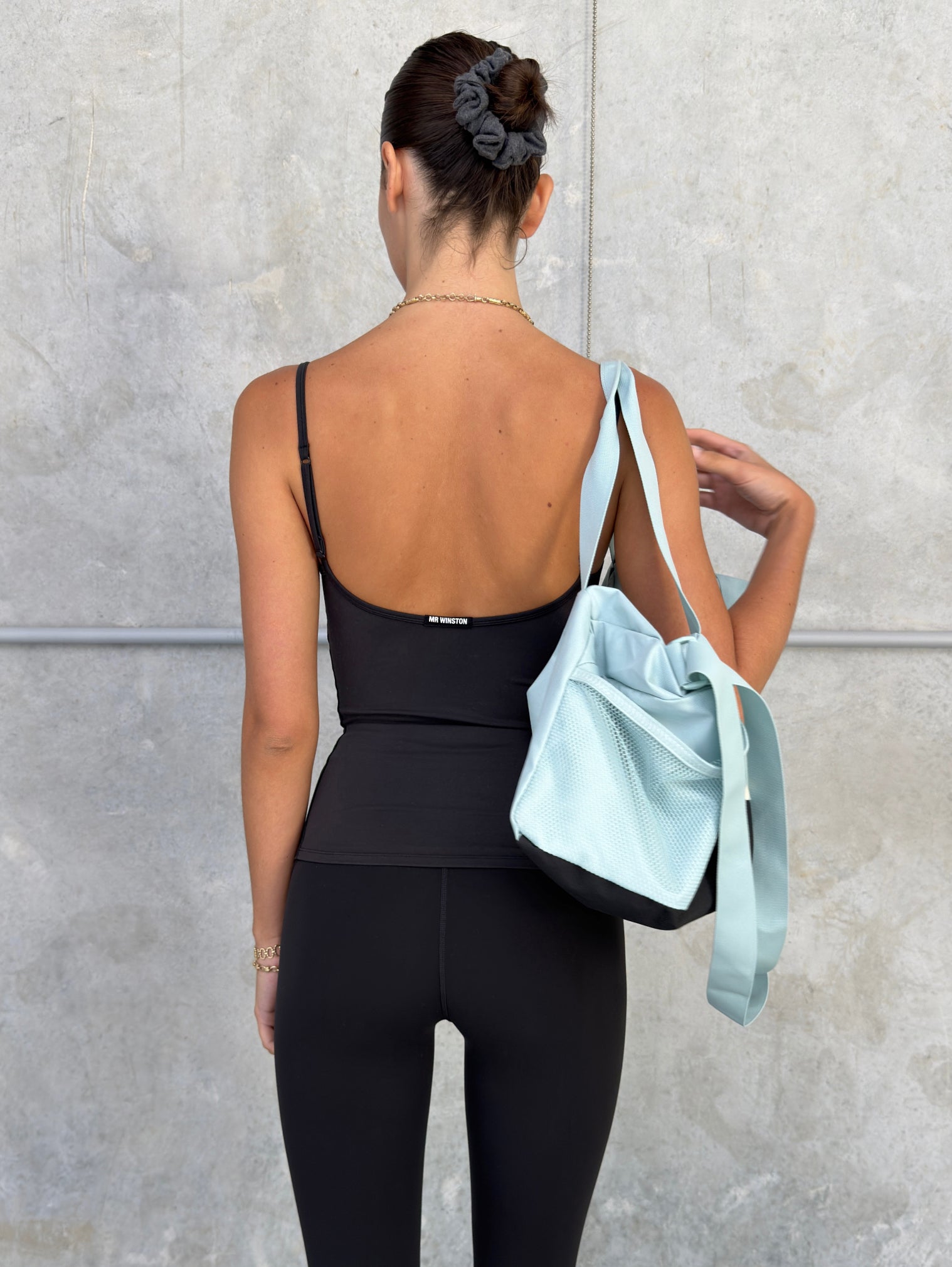 SCOOP SINGLET - BLACK